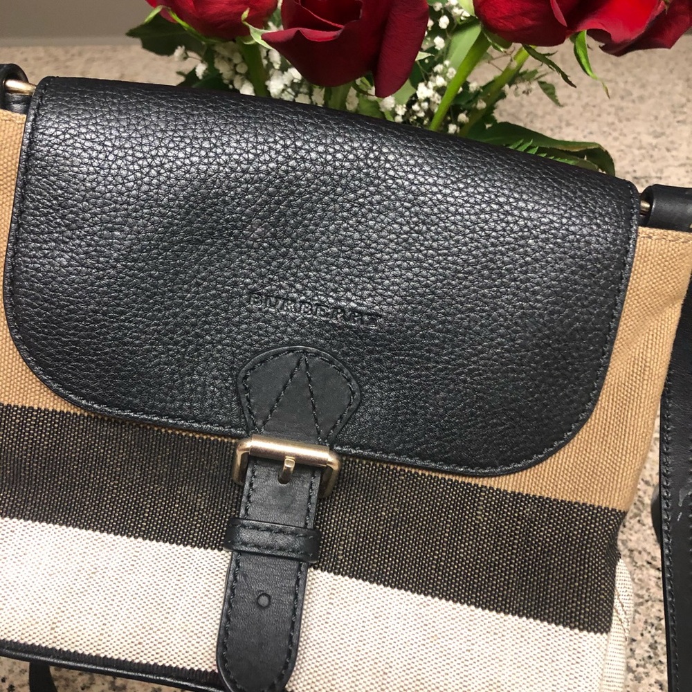 Burberry grainy canvas bag